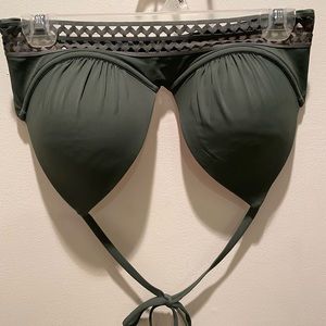 Green swim suit top with underwire and padding
